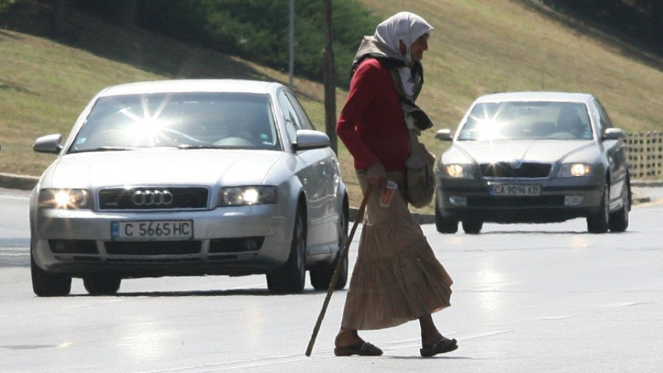 През 2008-2011г. българите най-застрашени от бедност в ЕС | StandartNews.com