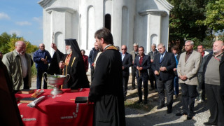 Гeрбери правят второ дарение за изграждането на култов храм