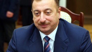 Илхам Алиев спечели нов президентски мандат 
