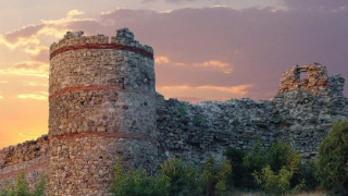 9 кули пазят крепостта "Мезек" 