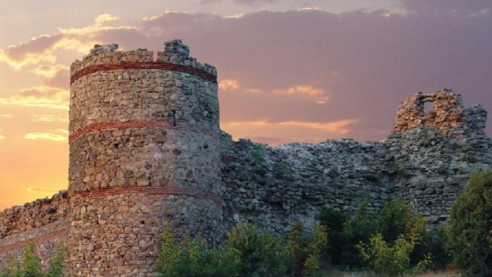 9 кули пазят крепостта "Мезек"  | StandartNews.com