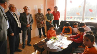 Изоставени деца от Ново село станаха новодомци