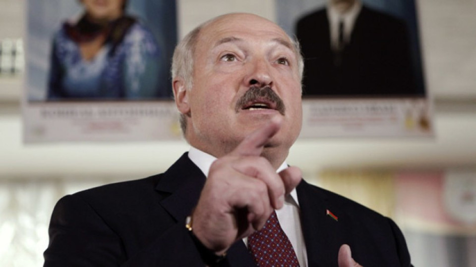 Лукашенко заспива с Хитлер | StandartNews.com