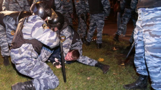 Убийство, протести и масови арести разтърсиха Москва 