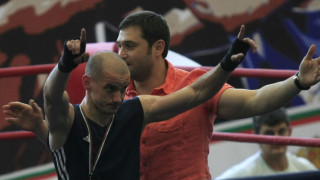 Александров тръгна с победа на Световното по бокс 