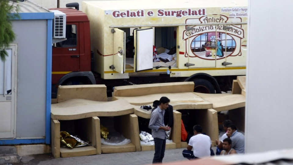 Извънредна ситуация в Сицилия заради бежанците | StandartNews.com