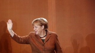 Притискат Меркел за дарение от БМВ
