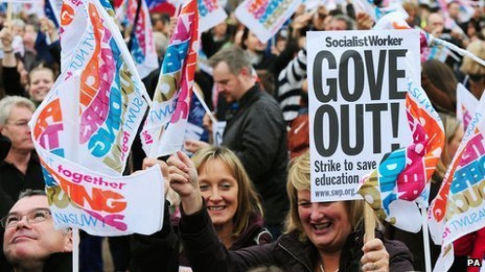 Стачка затвори половината училища в Англия | StandartNews.com