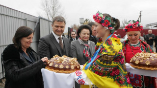 Бобева: Влизането на Украйна в ЕС, ще облекчи съвместния бизнес