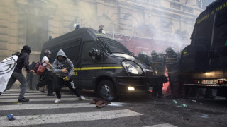 Протести и безредици срещу строителство на жп линия в Рим 