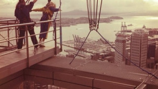Бионсе скочи от небостъргач в Нова Зеландия