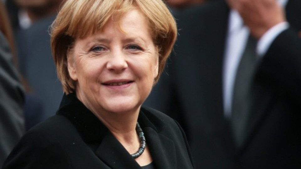 Меркел иска повече правомощия за ЕК | StandartNews.com