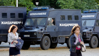 Полиция и жандармерия блокираха ромска махала в търсене на бандити