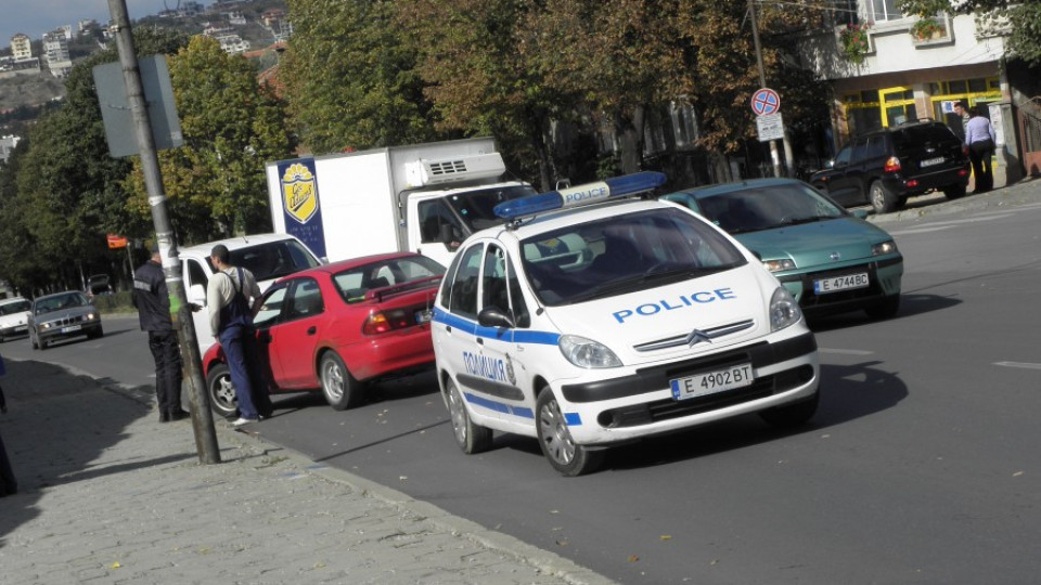 Мерцедес потроши хлапе в Петрич, фолксваген блъсна жена | StandartNews.com