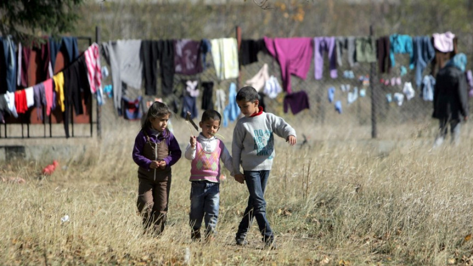 Бежанците досега официално са 18 души | StandartNews.com
