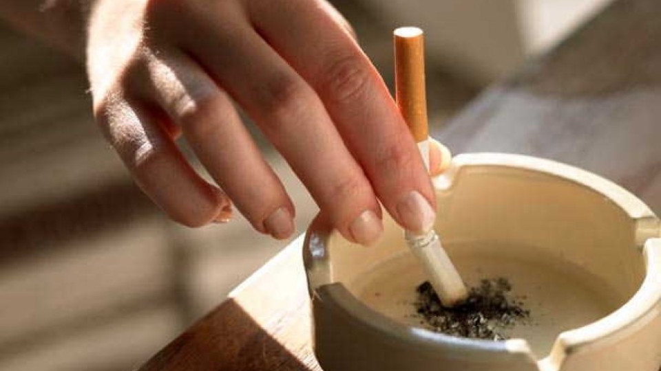 Здравната комисия гласува против пушенето на закрито | StandartNews.com
