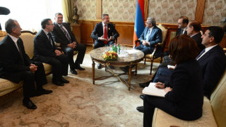 Президентът на Армения прие Добромир Карамаринов