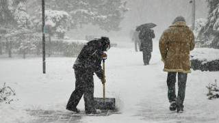 Депутатска съпруга ще чисти снега на Хасково