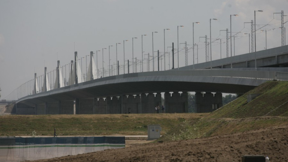 Изпълнители: Дунав мост 2 няма да се срути  | StandartNews.com
