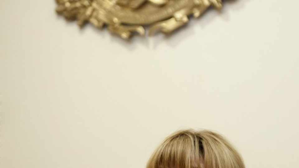 Клисарова кани студенти на среща | StandartNews.com