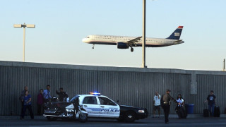 ФБР заловиха стрелеца от летището в Лос Анджелис 