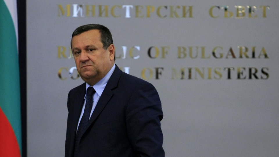 Чиновниците в МВР и армията да се пенсионират по-късно | StandartNews.com