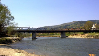 Градят нов мост над река Струма