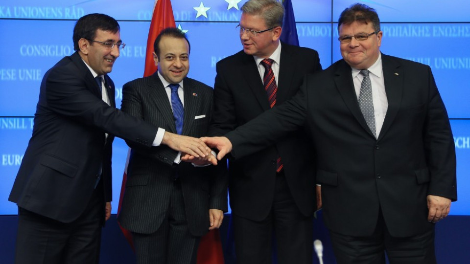 ЕС и Турция преговарят по нова глава за присъединяването | StandartNews.com