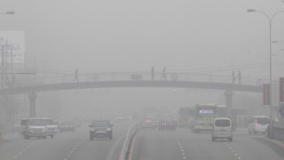 Пекин ограничава продажбите на коли заради замърсяването