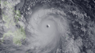 Супертайфунът "Хаян" взе най-малко 56 жертви
