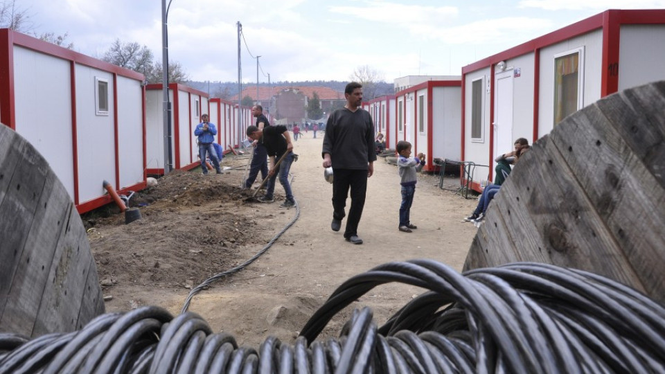 Автобусите с бежанци са отпътували обратно към Хасково | StandartNews.com