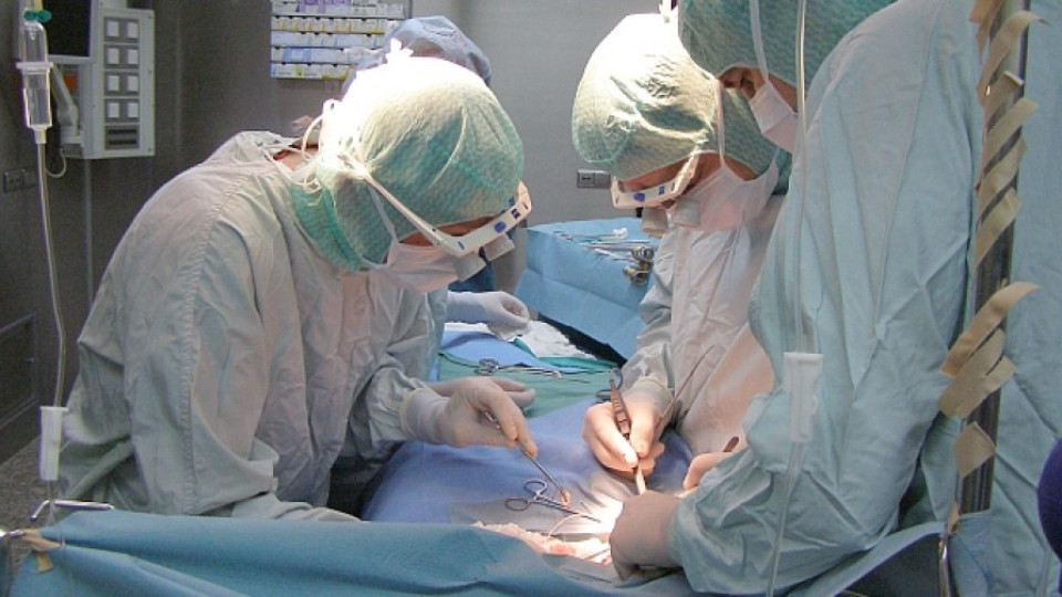 Искат поне 100 операции на болница | StandartNews.com