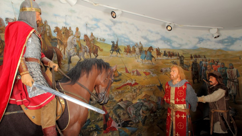 Очакват 100-хилядния турист за среща с цар Калоян | StandartNews.com
