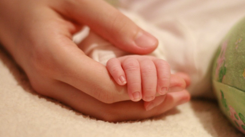 Здраво бебе се роди от майка в мозъчна смърт | StandartNews.com