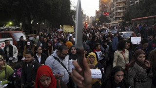 Египет осъди 12 привърженици на Мурси на 17 г. затвор