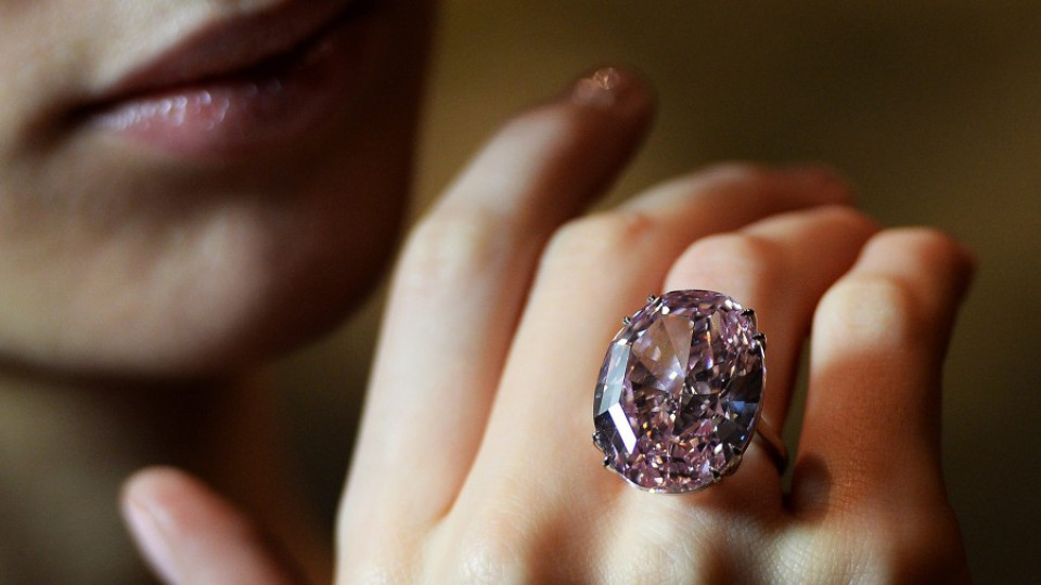 "Розова звезда" - най-скъпият диамант, продаден на търг | StandartNews.com
