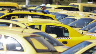 Таксиджии стягат протести заради категория „С”