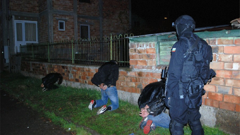 Полицията задържа обирджията от Враца в Чепинци | StandartNews.com