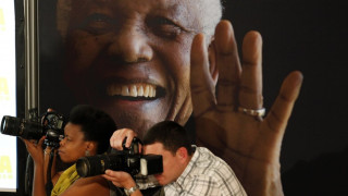 Нелсън Мандела не може да говори 