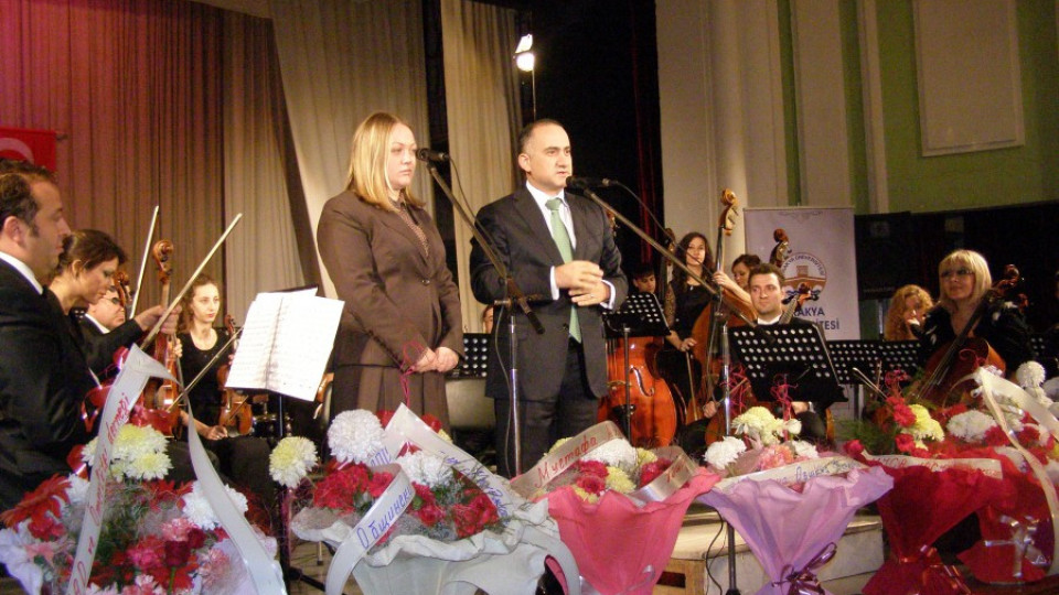 Симфоници от Одрин изпълниха „Дайчово хоро” в Кърджали  | StandartNews.com