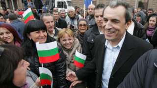 Пишат на Цацаров за Орешарски