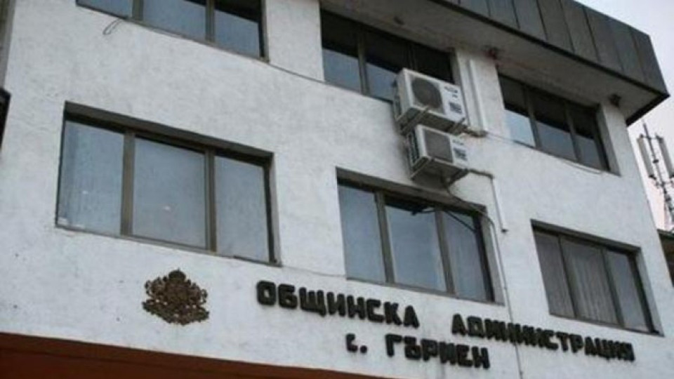 Община спасява незаконни къщи на 800 души от събаряне | StandartNews.com