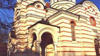 Задигнаха касичката с дарения в 100-годишен храм 