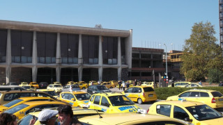 За какво настояват таксиметровите водачи