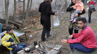 Допълнителна охрана и персонал в бежанския център в Харманли