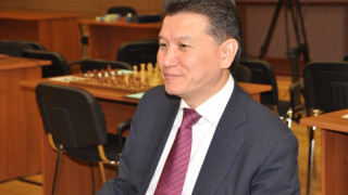 Шефът на световната федерация по шах влиза в БГ футбола