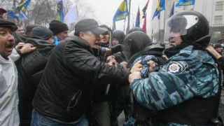 Продължават сблъсъците в Киев