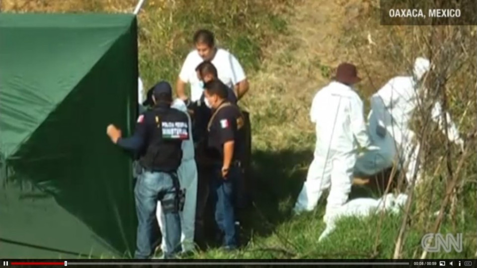 Откриха 42 трупа в масов гроб в Мексико | StandartNews.com