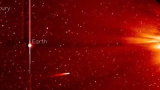 Комета изгоря след среща със Слънцето