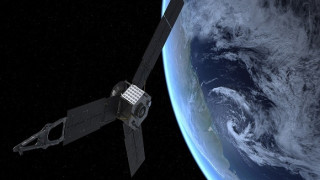 САЩ водят по спътници, Русия - по космически боклук